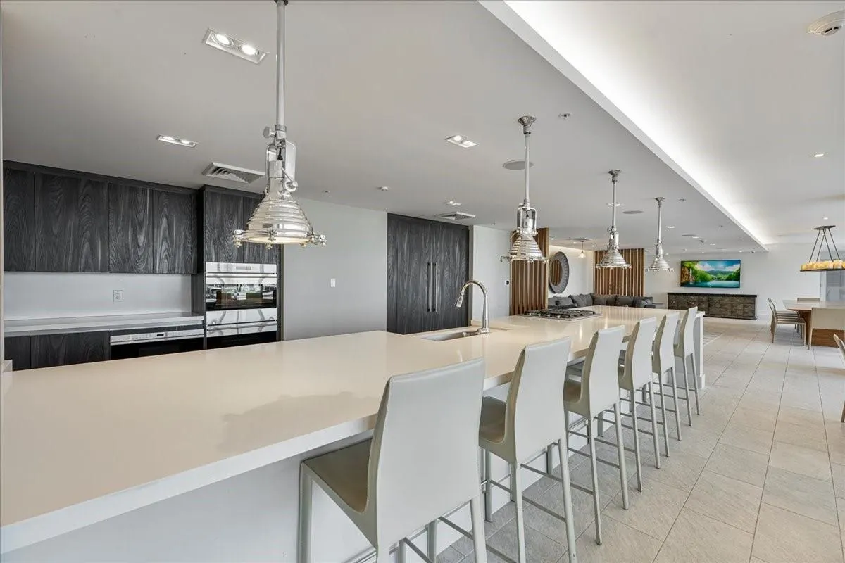 1180 N Federal Hwy, #1606