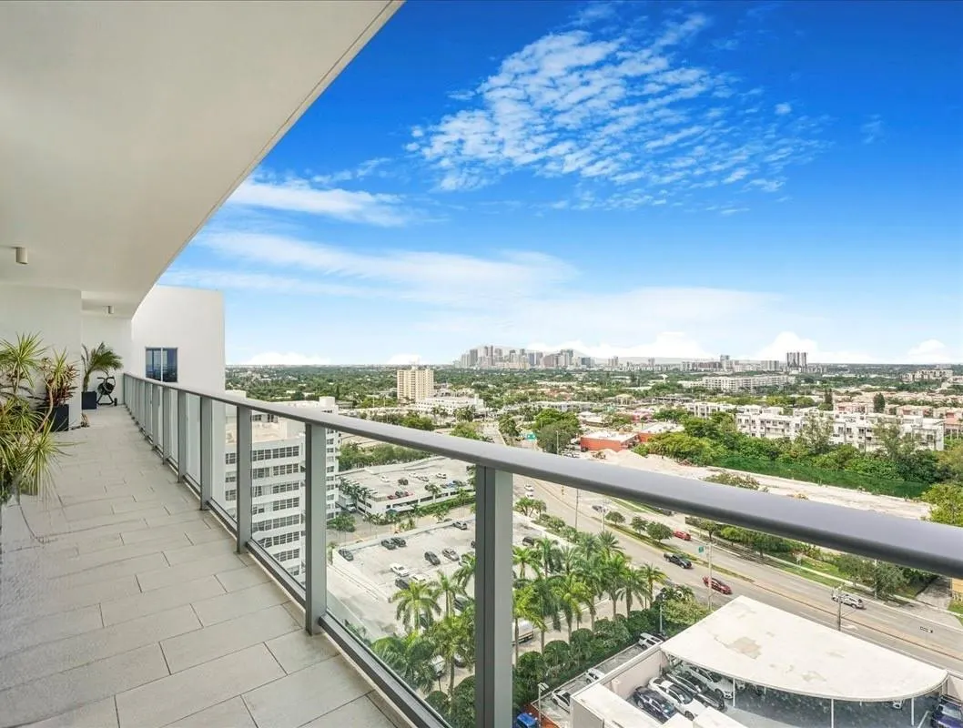 1180 N Federal Hwy, #1606