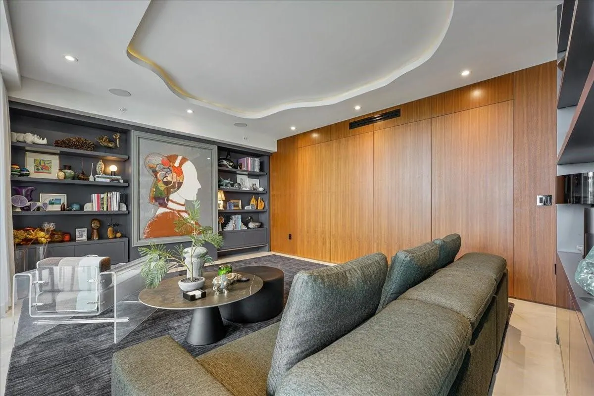 1180 N Federal Hwy, #1606