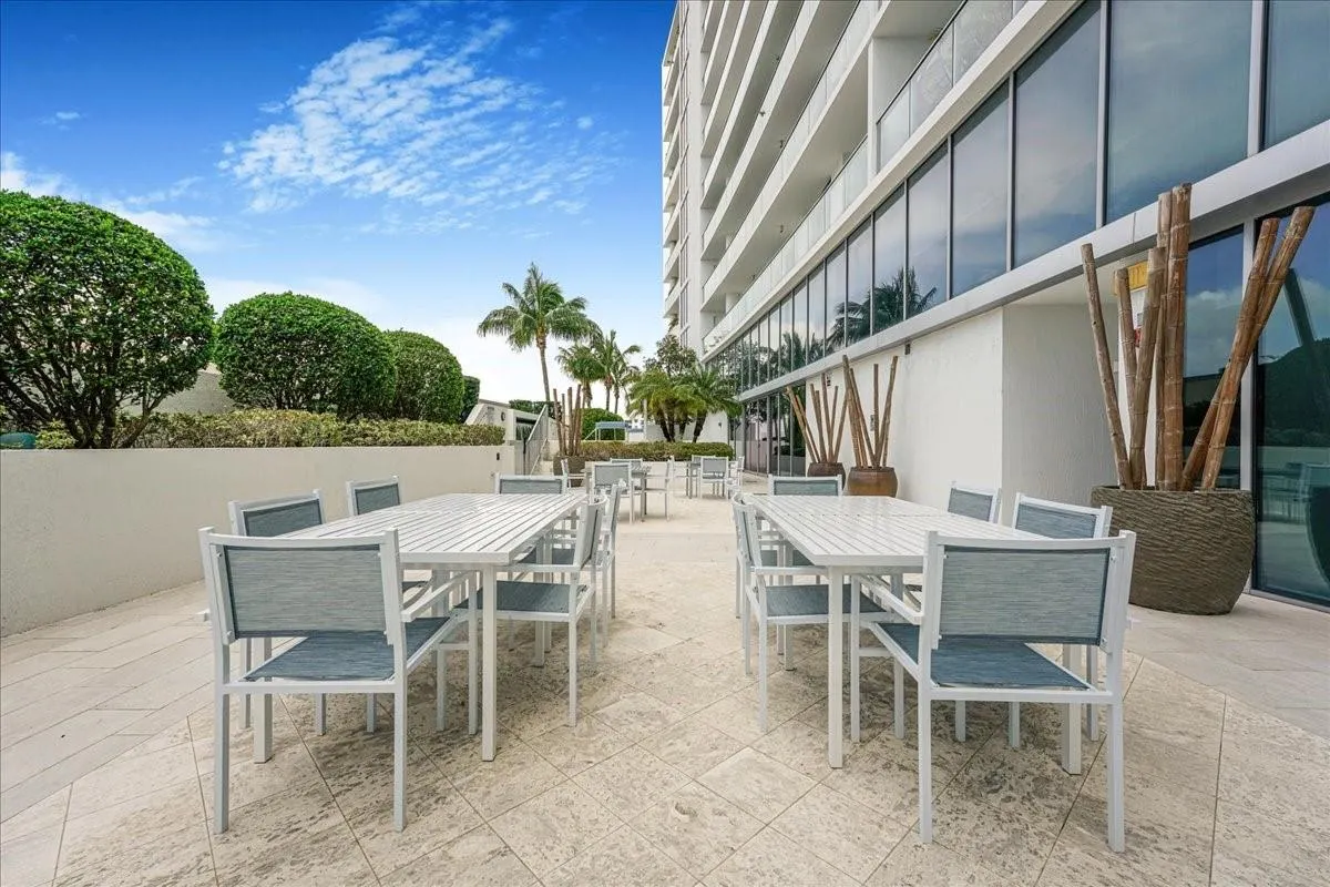 1180 N Federal Hwy, #1606
