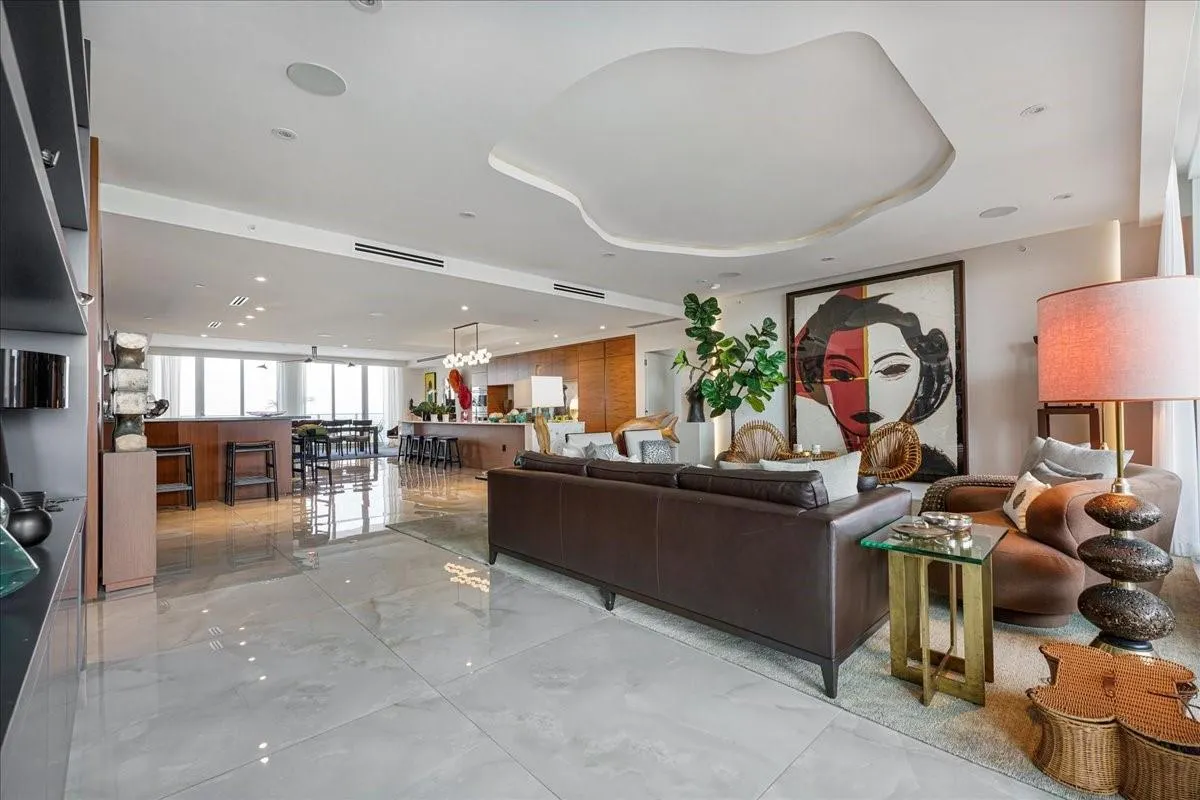 1180 N Federal Hwy, #1606