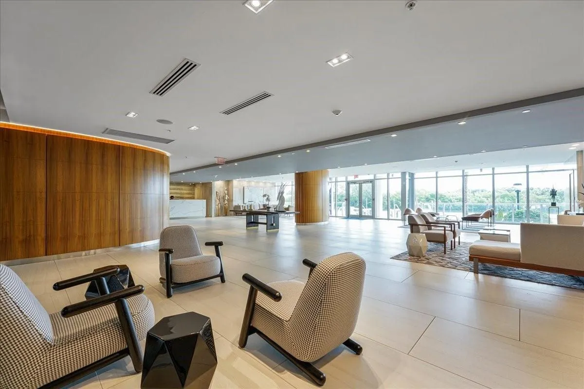 1180 N Federal Hwy, #1606