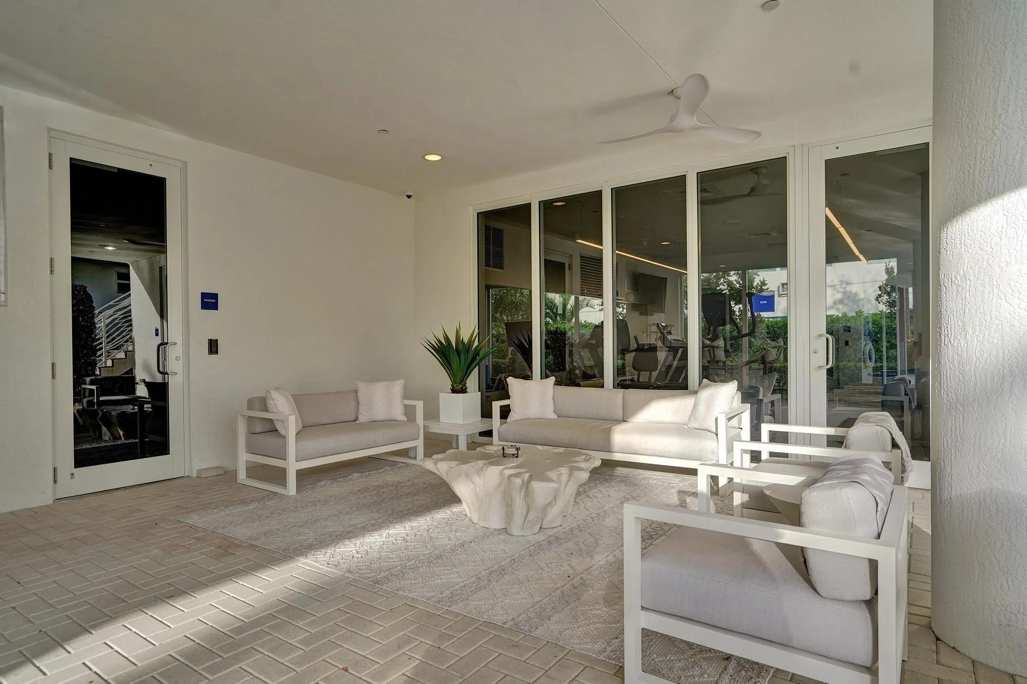 612 Bayshore Dr, #802