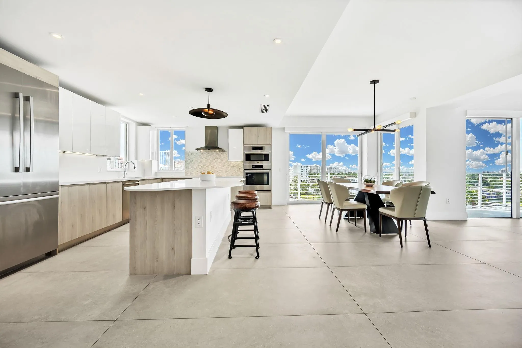 612 Bayshore Dr, #802