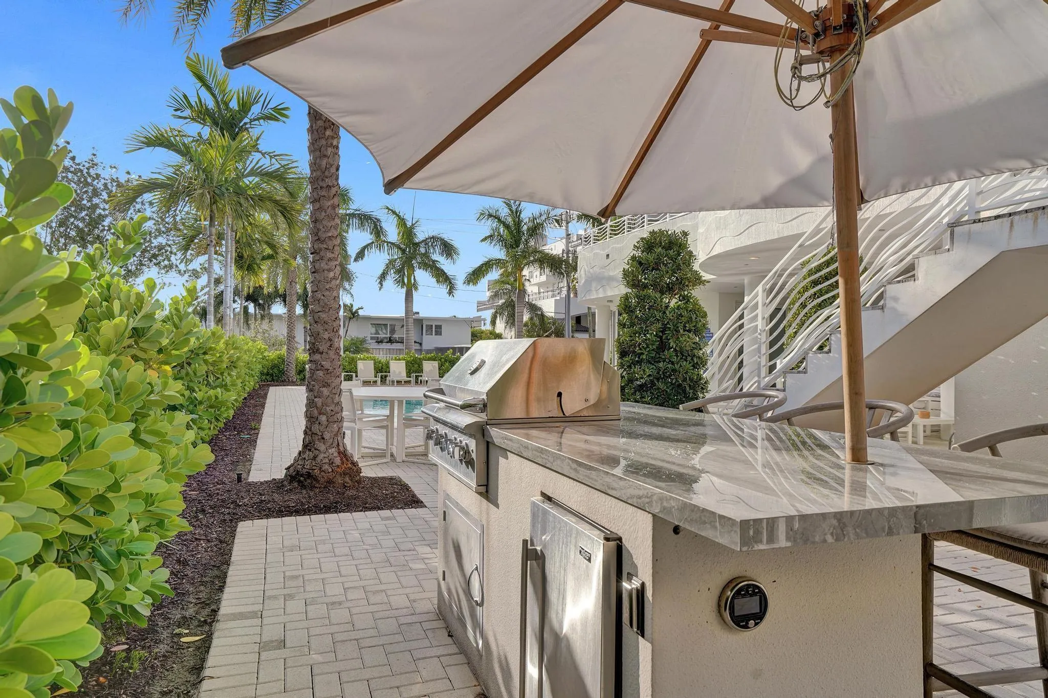 612 Bayshore Dr, #802