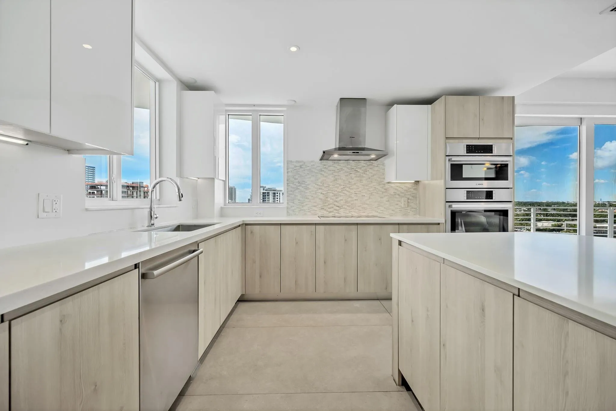 612 Bayshore Dr, #802