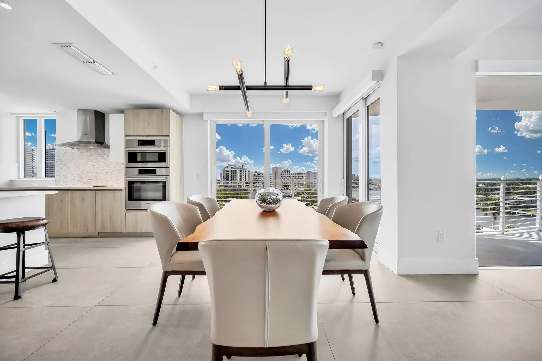612 Bayshore Dr, #802