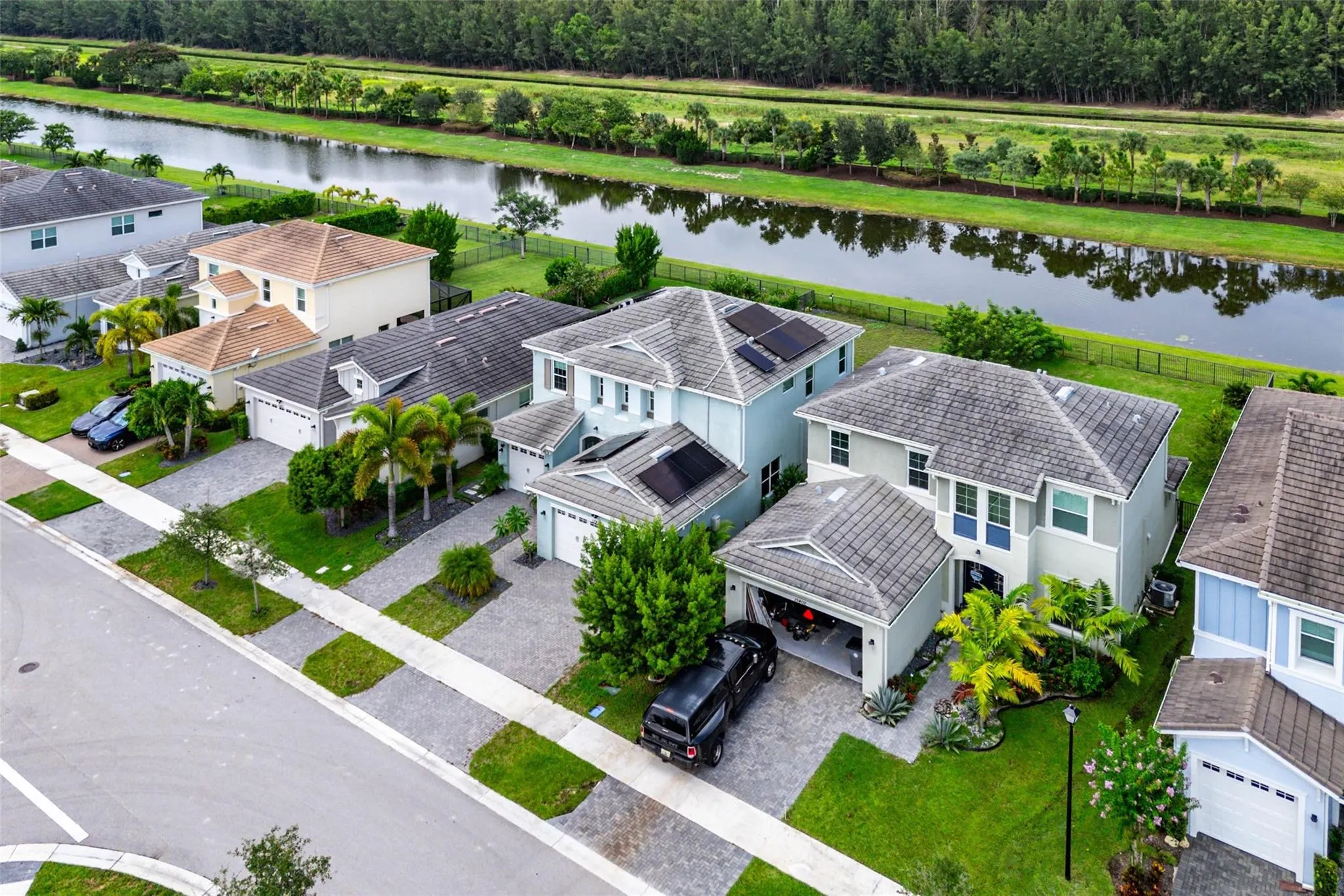 15406 Goldfinch Cir