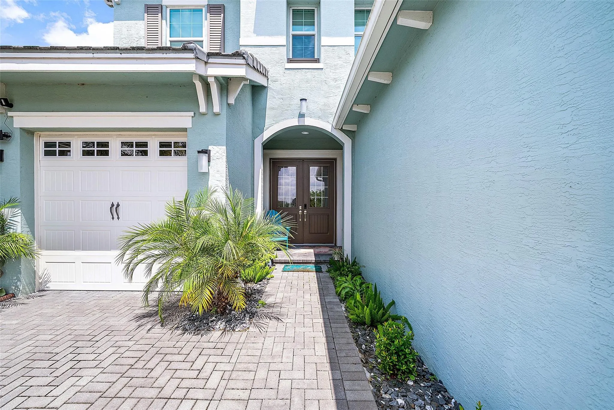 15406 Goldfinch Cir