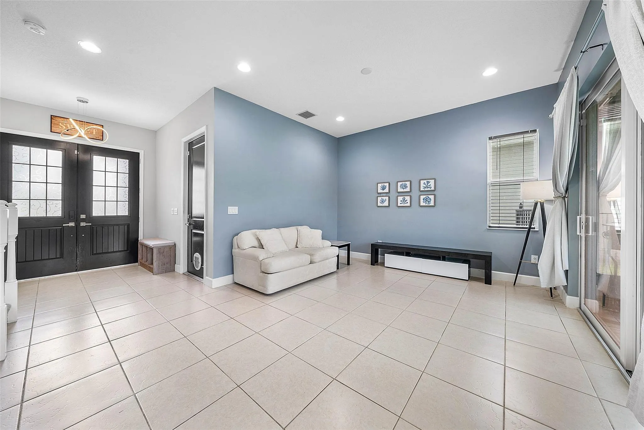 15406 Goldfinch Cir