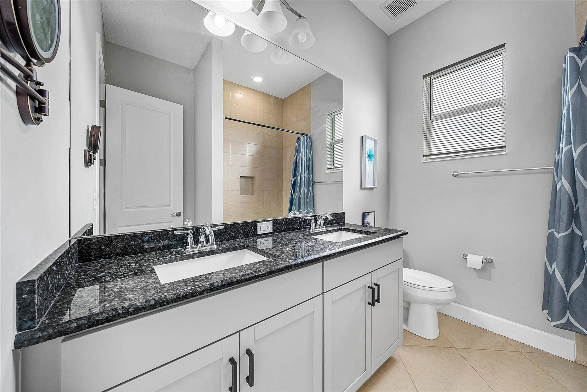 15406 Goldfinch Cir