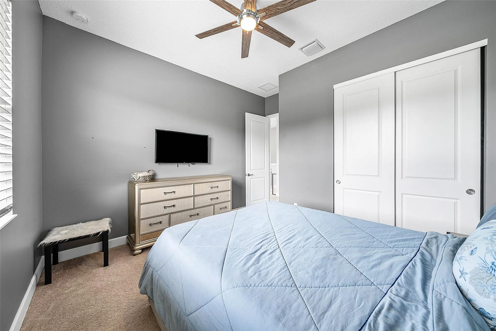 15406 Goldfinch Cir