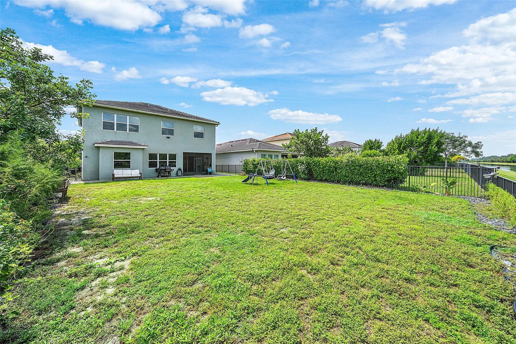 15406 Goldfinch Cir