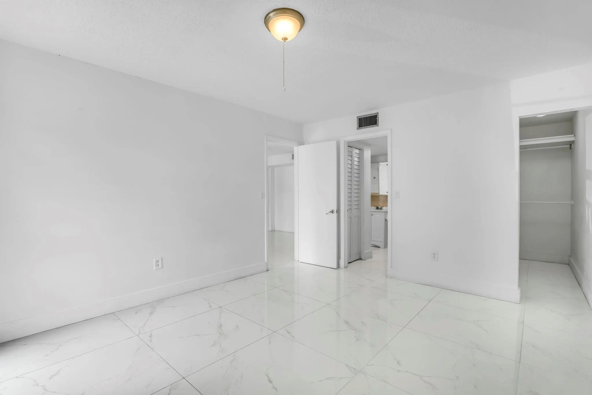 4805 NW 7th St, #105-15