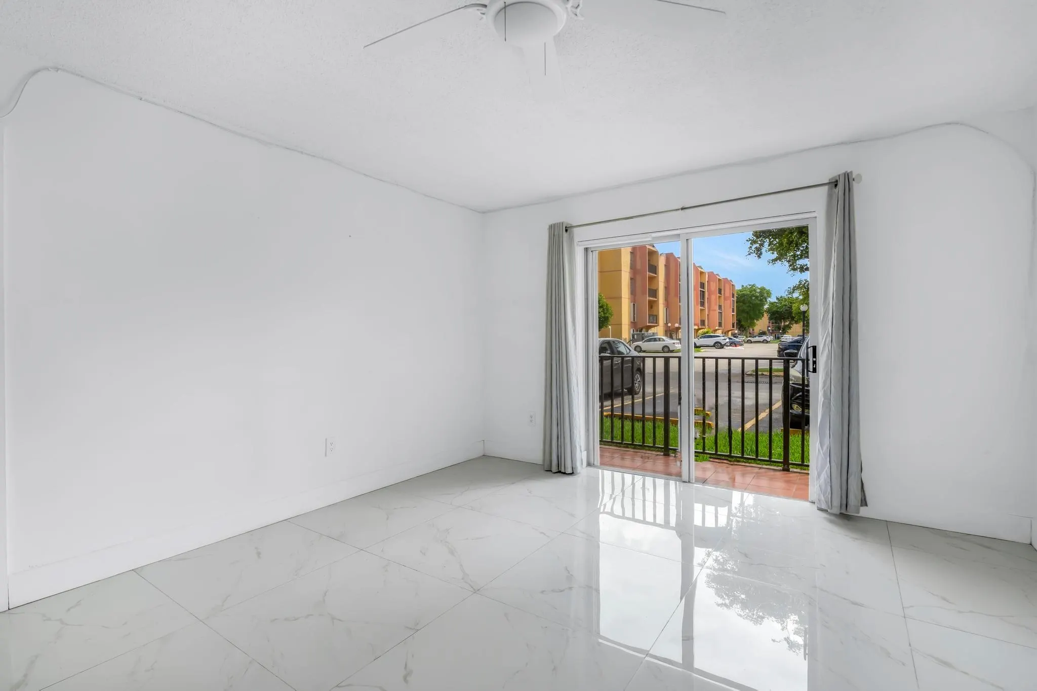 4805 NW 7th St, #105-15