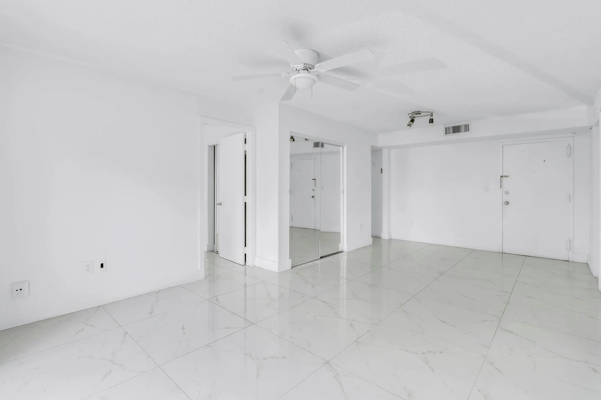 4805 NW 7th St, #105-15