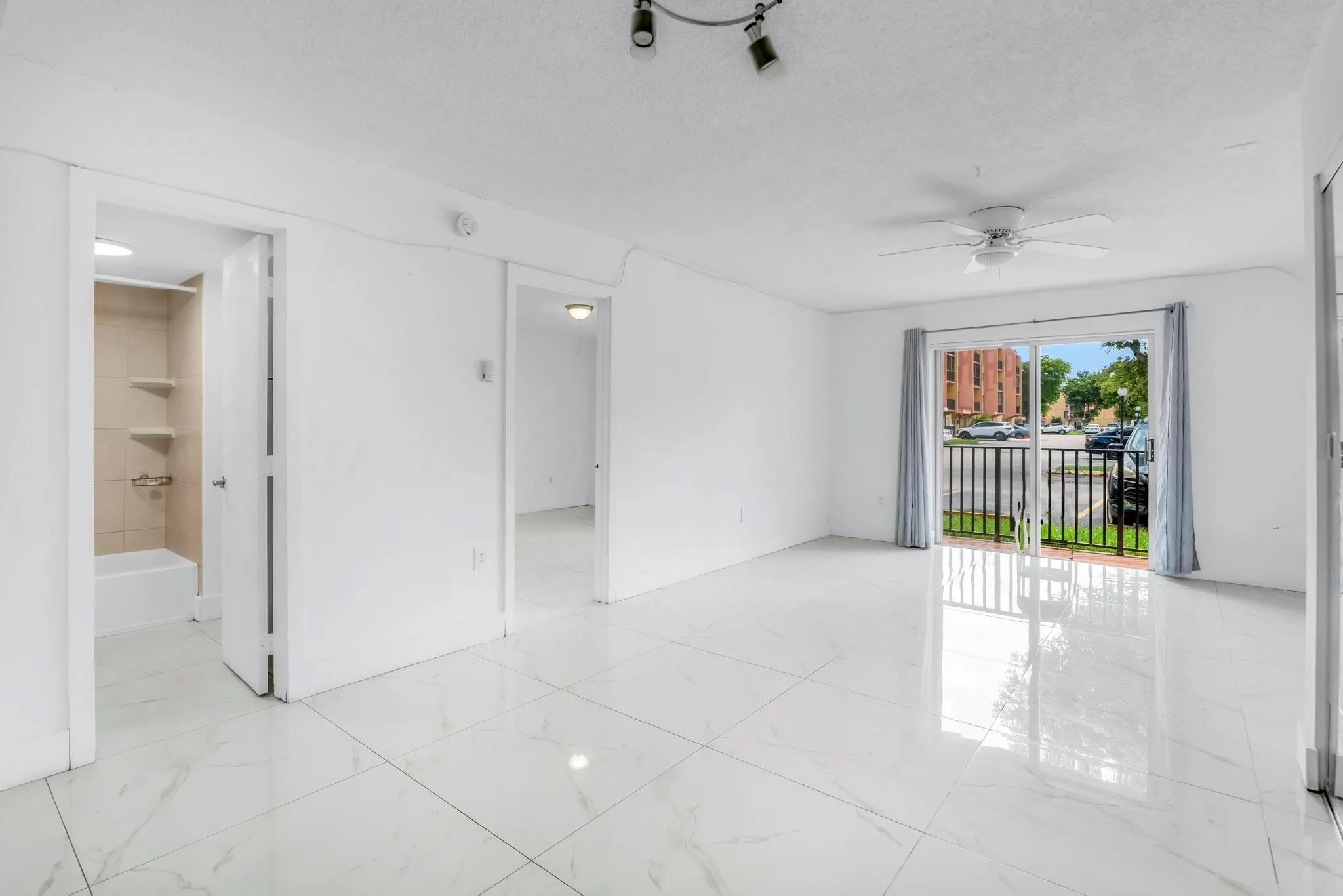 4805 NW 7th St, #105-15