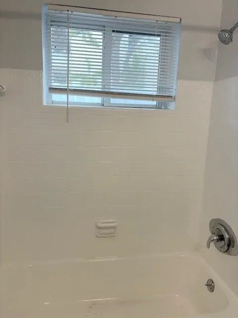 2206 Adams St, #3