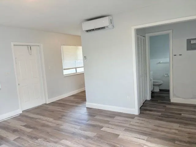 2206 Adams St, #3