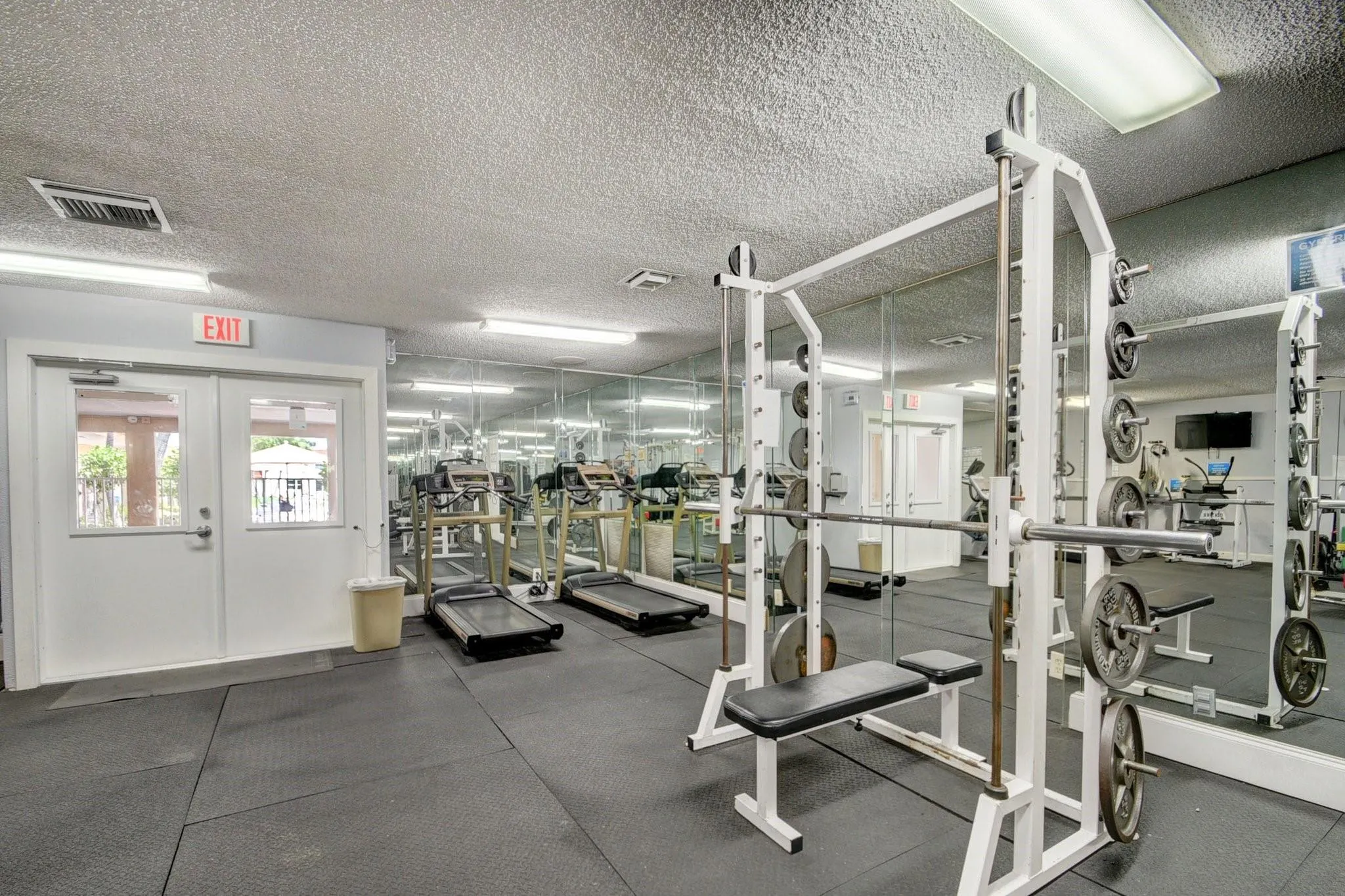 100 Lake Meryl Dr, #201