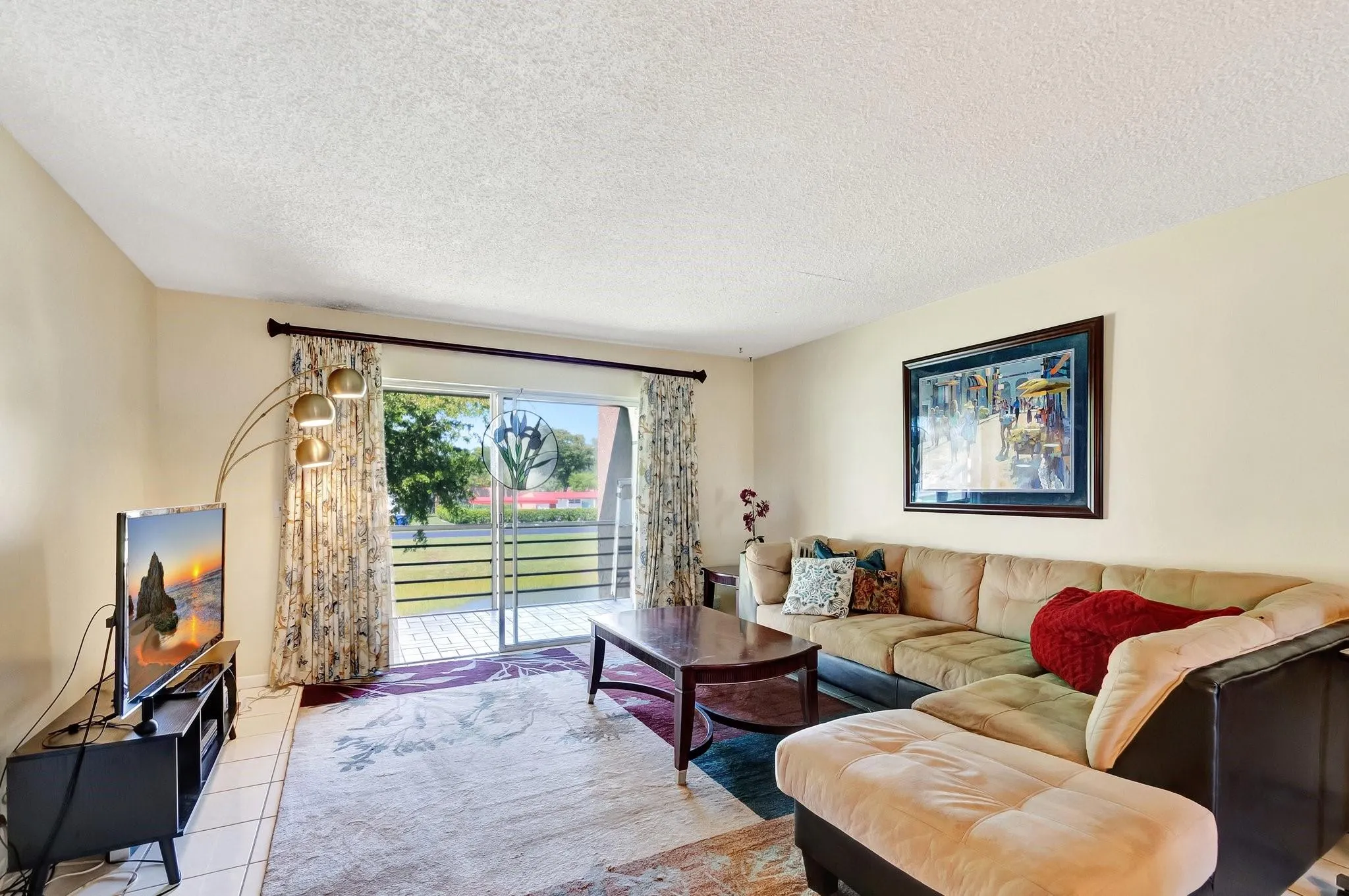100 Lake Meryl Dr, #201