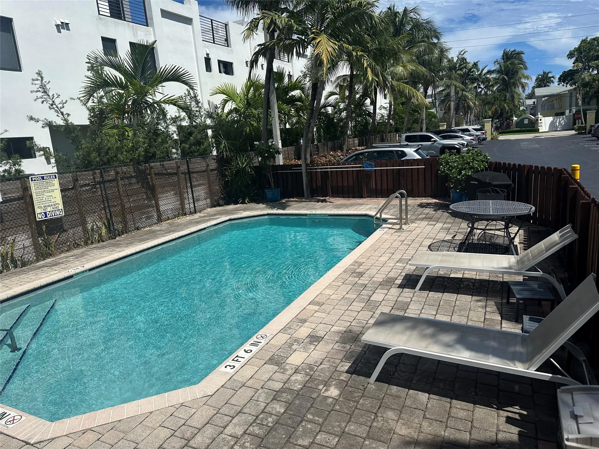 2655 NE 8th Ave, #206