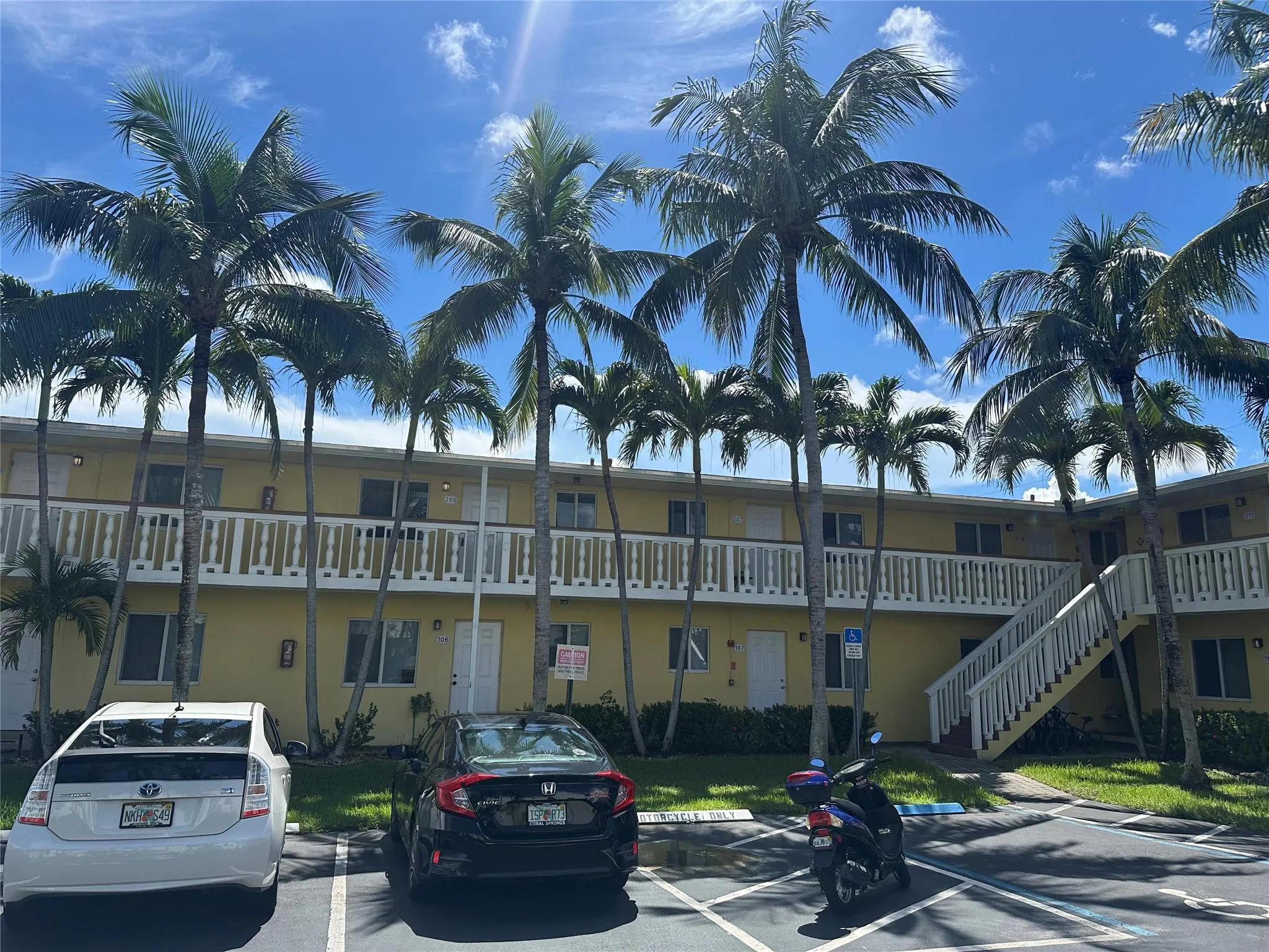 2655 NE 8th Ave, #206
