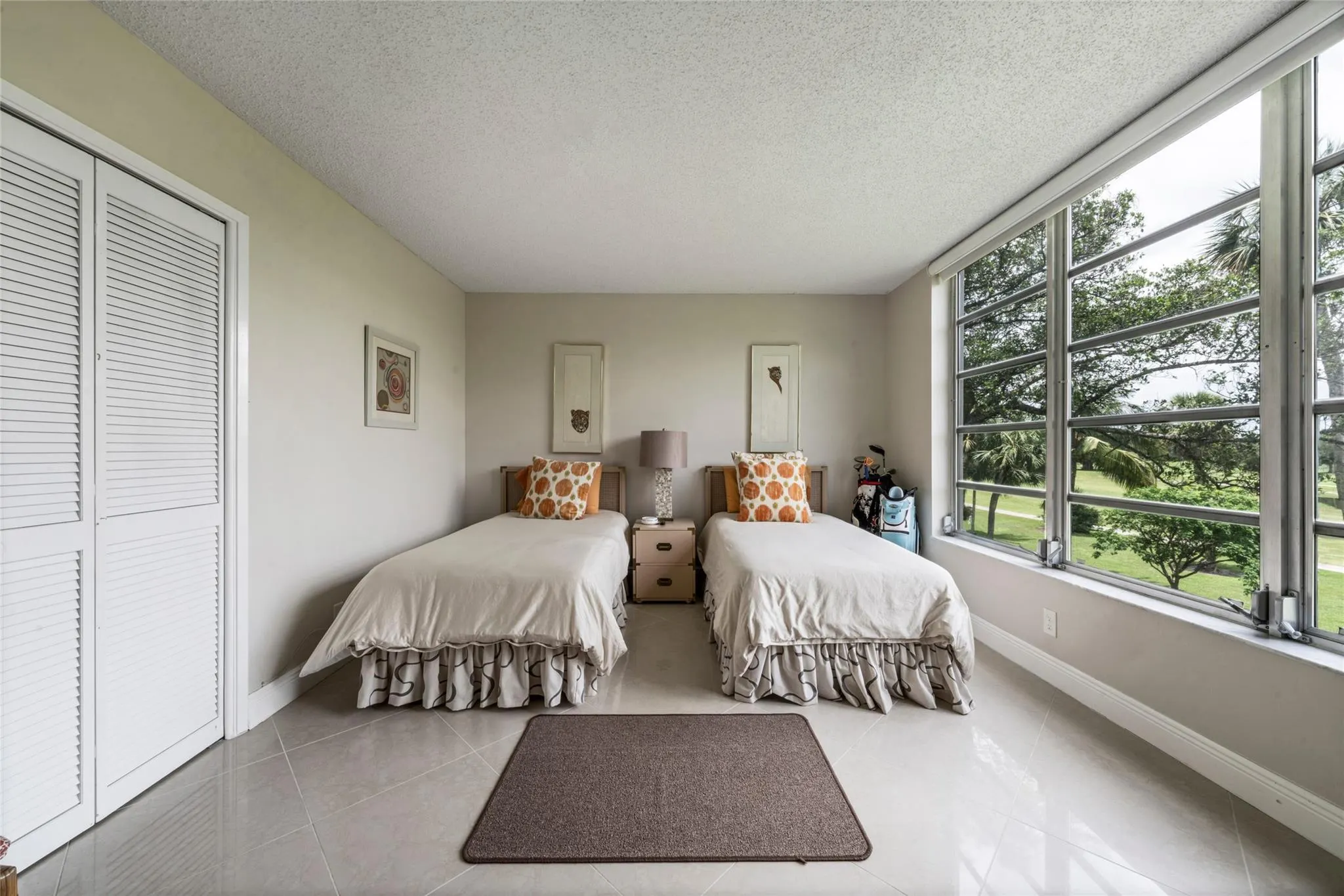 3960 Oaks Clubhouse Dr, #312