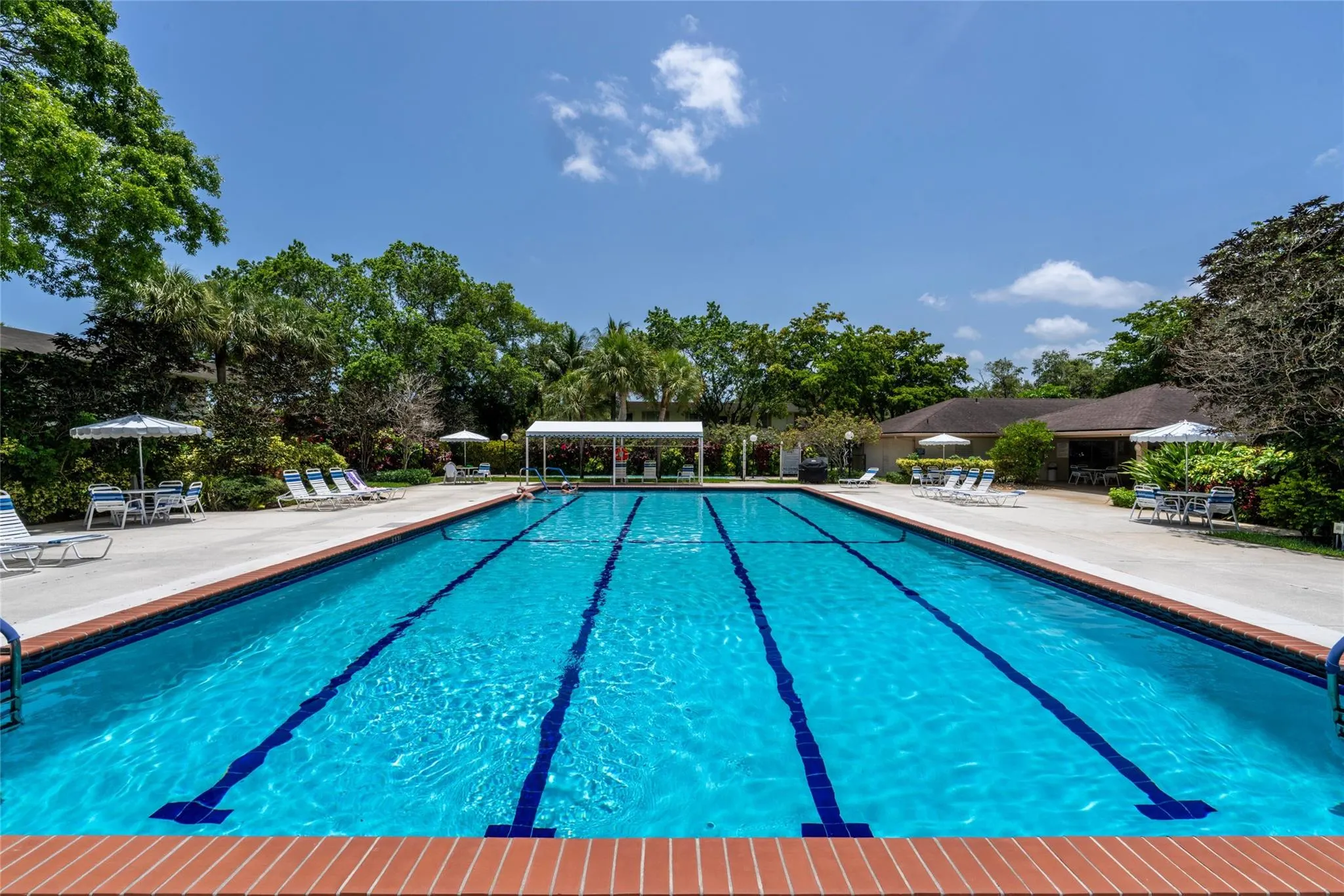 3960 Oaks Clubhouse Dr, #312