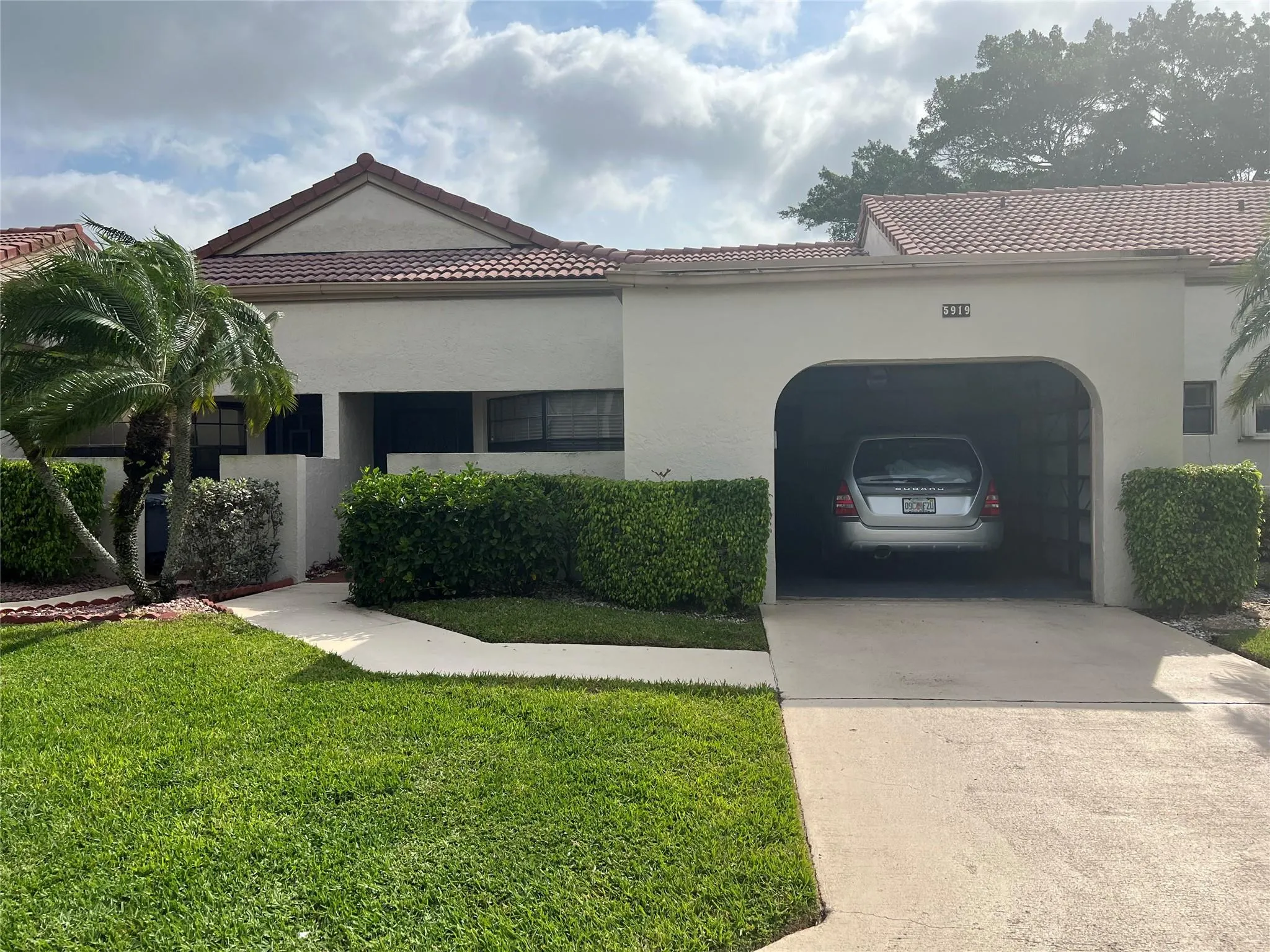 5919 W Parkwalk Cir W