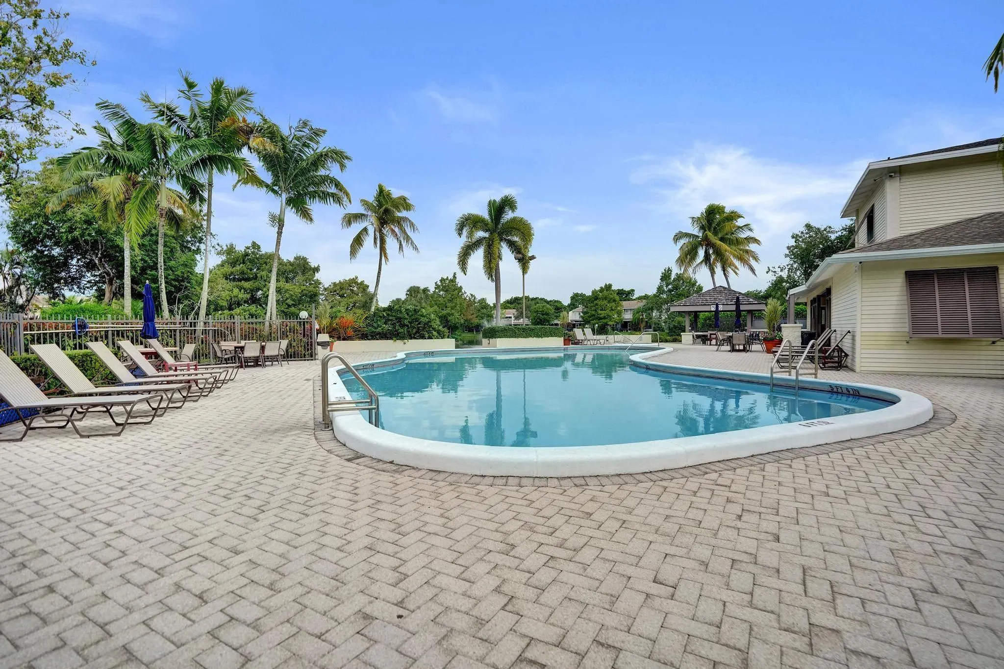 251 W Hemingway Cir, #251