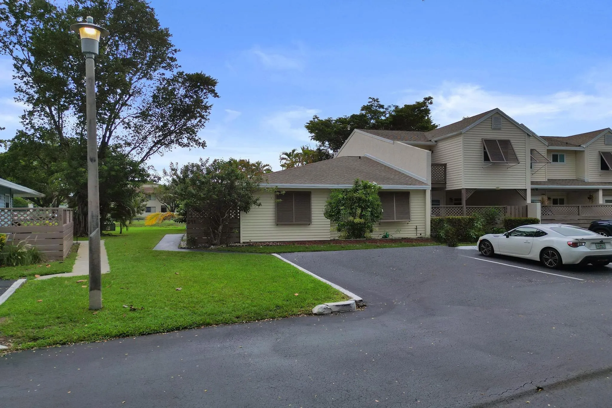 251 W Hemingway Cir, #251