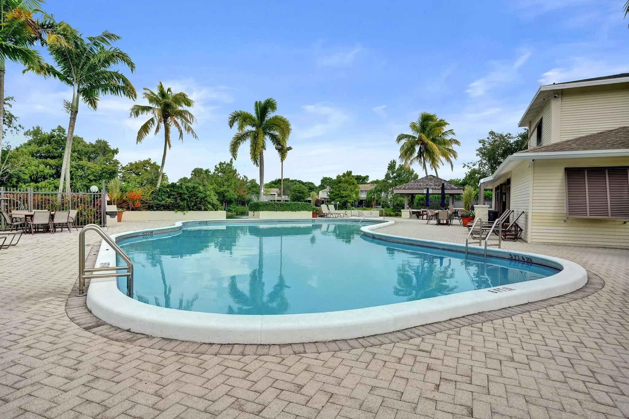 251 W Hemingway Cir, #251