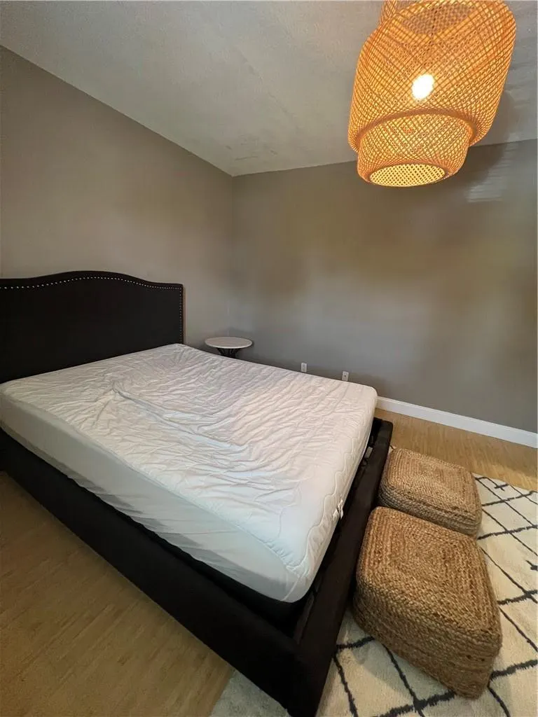 811 NE 14th Pl, #7