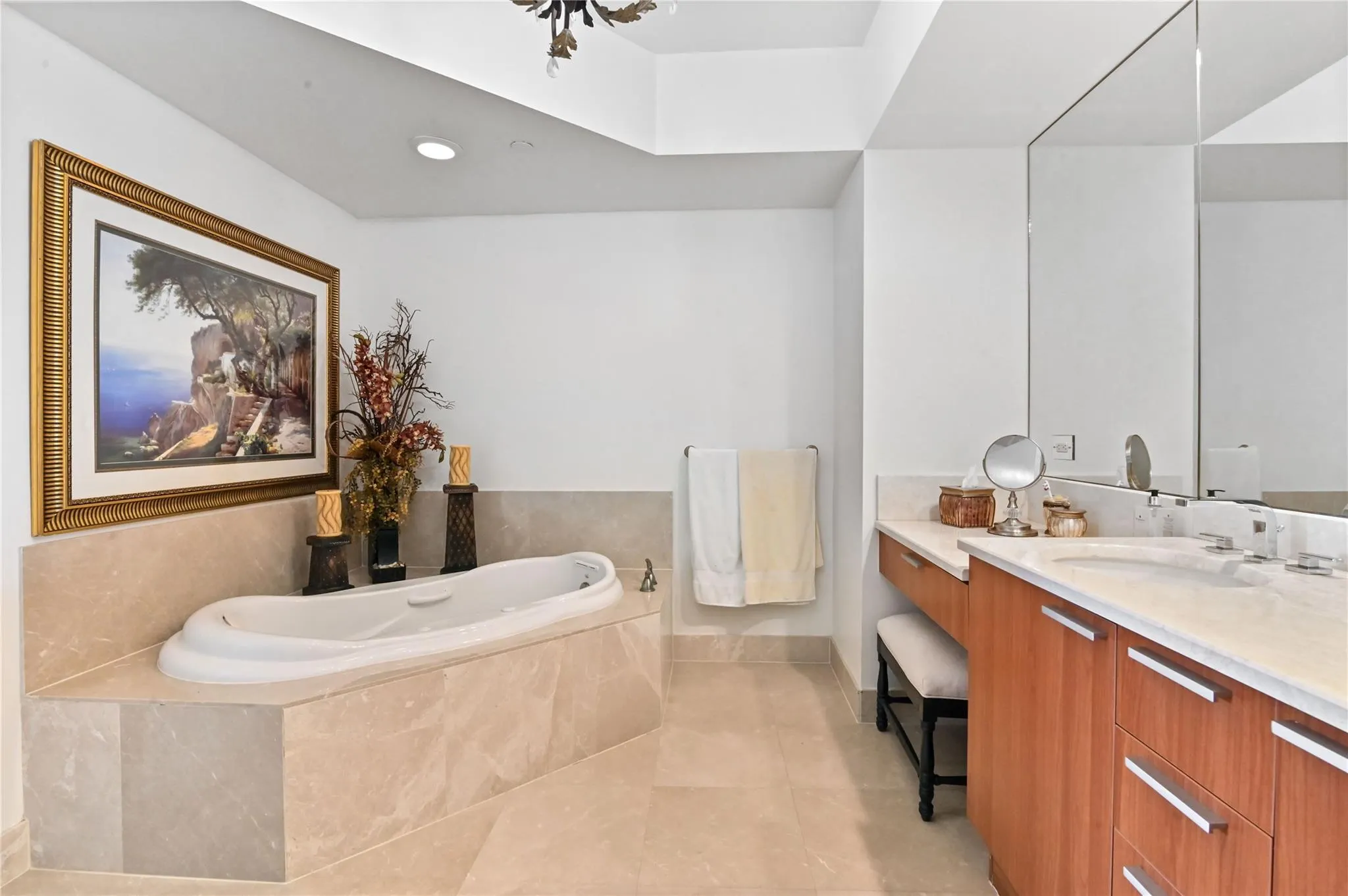 2650 Lake Shore Dr, #1704