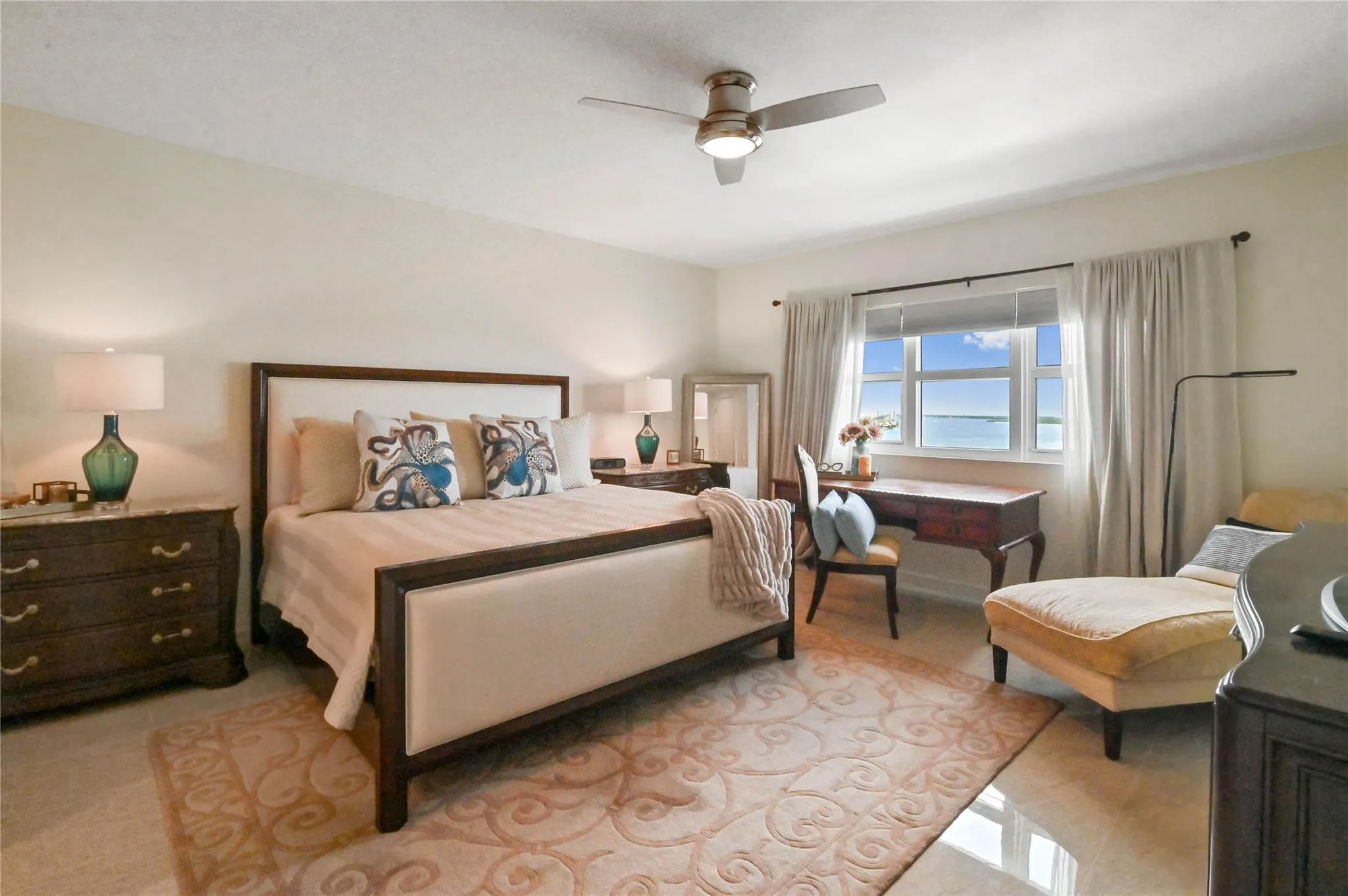 2650 Lake Shore Dr, #1704