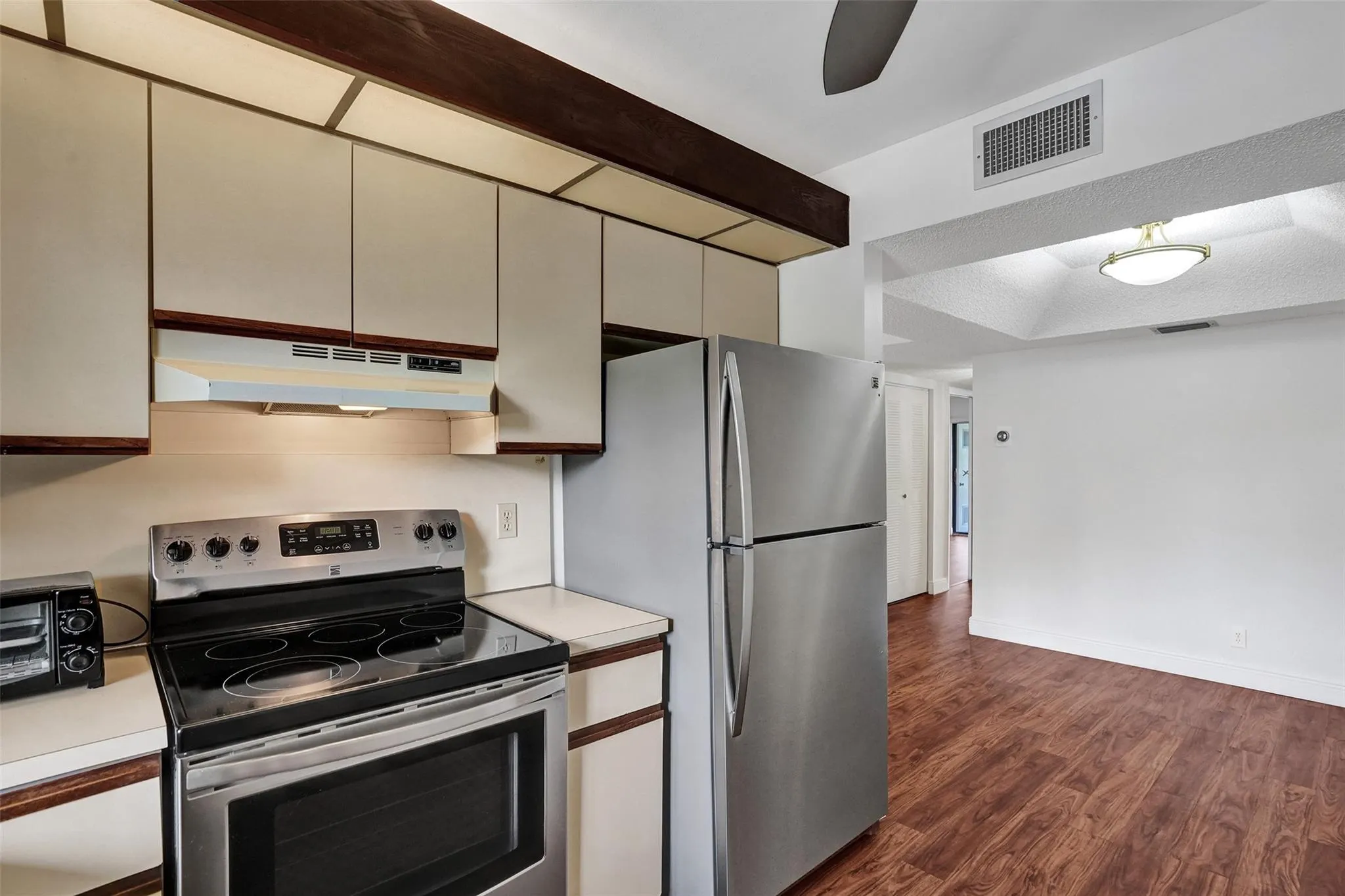7432 Ashmont Circle, #208