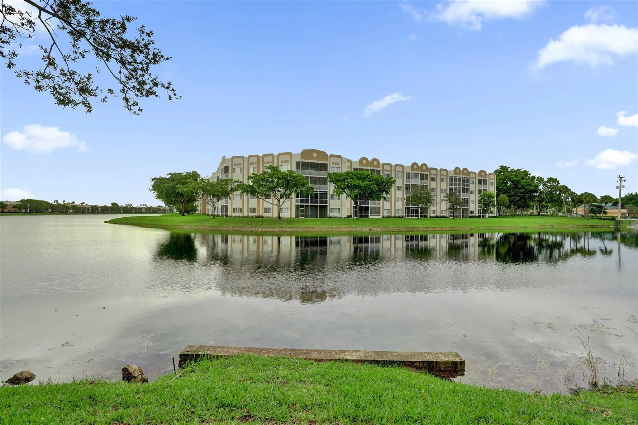 7432 Ashmont Circle, #208