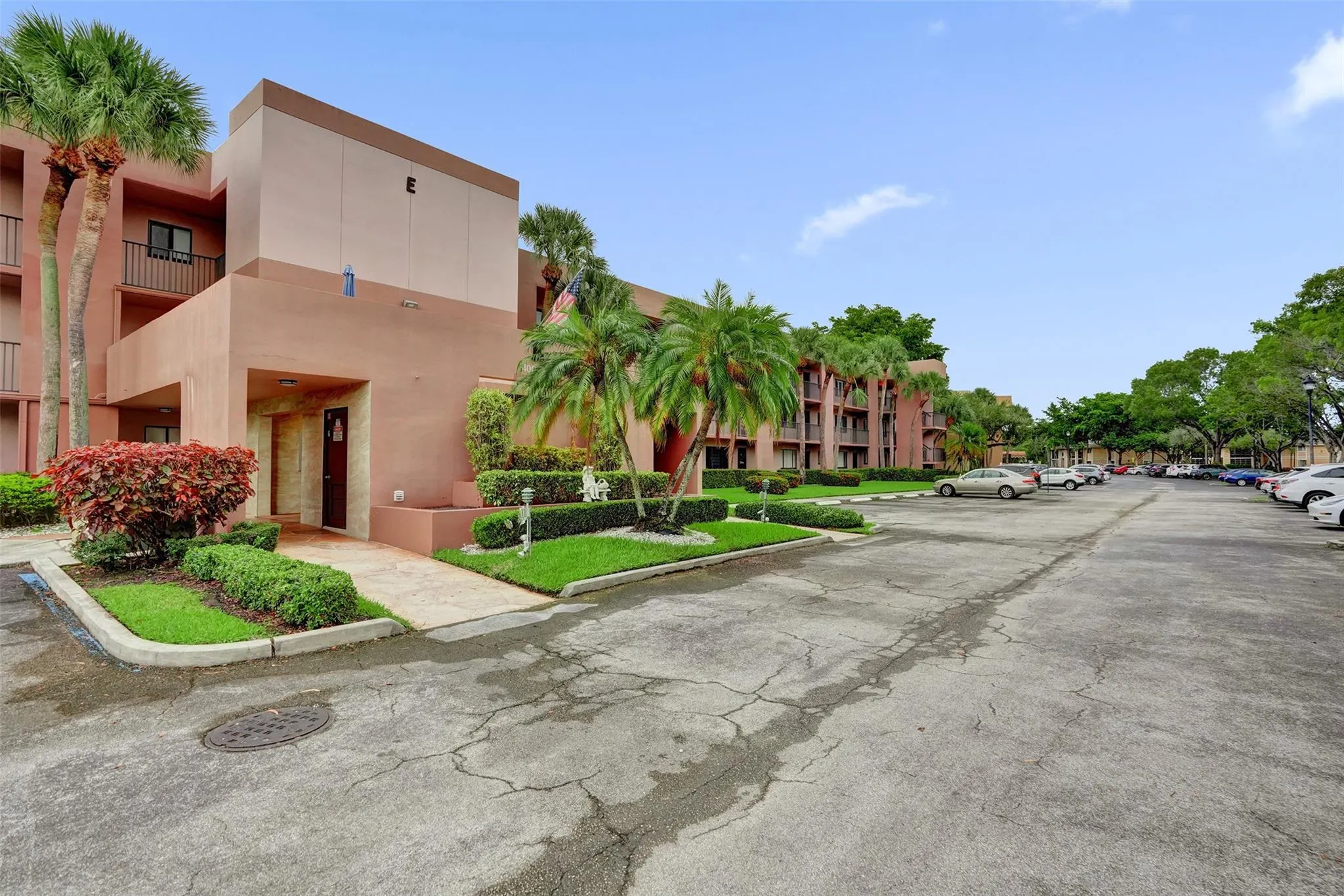7432 Ashmont Circle, #208