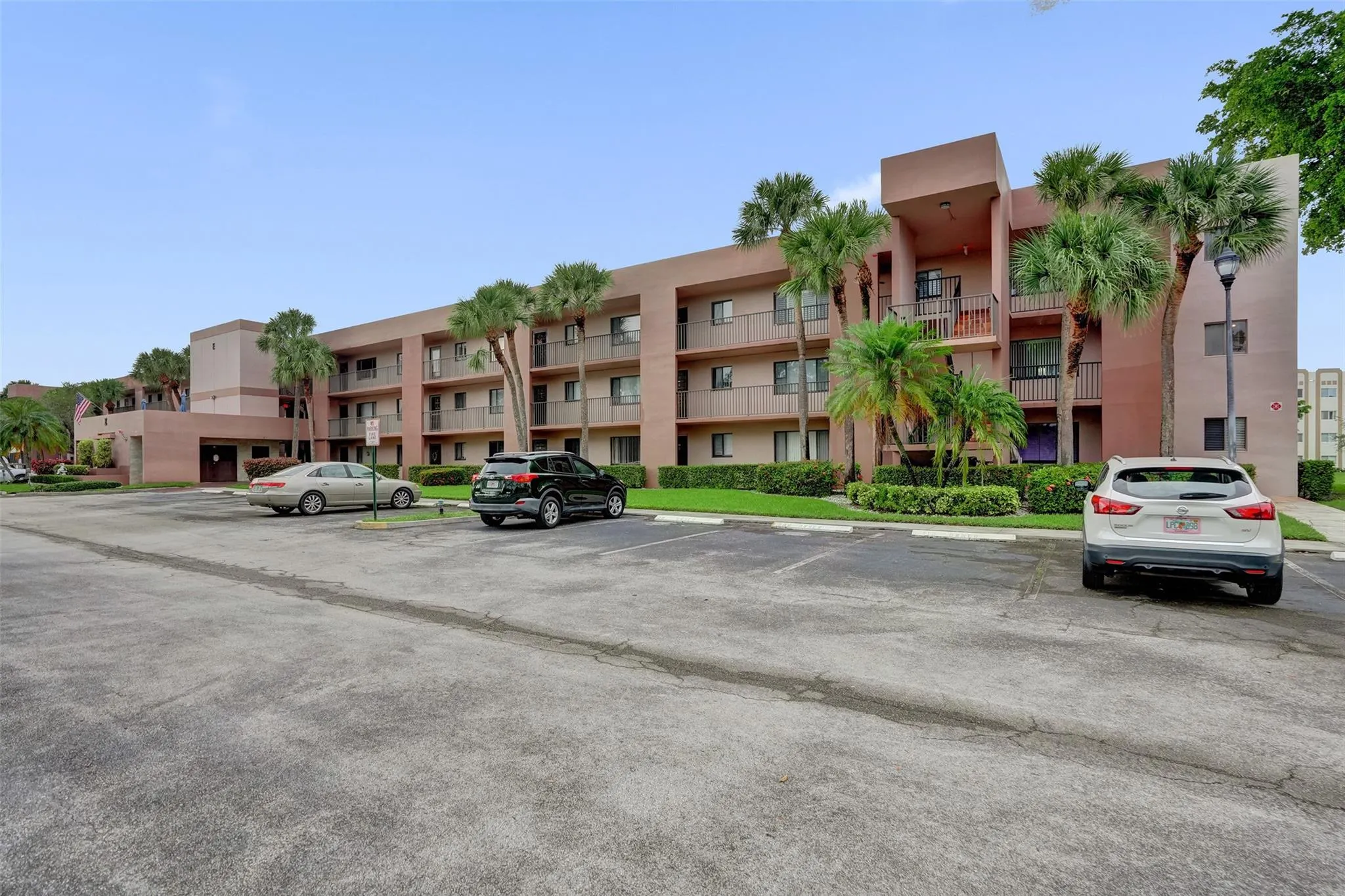 7432 Ashmont Circle, #208
