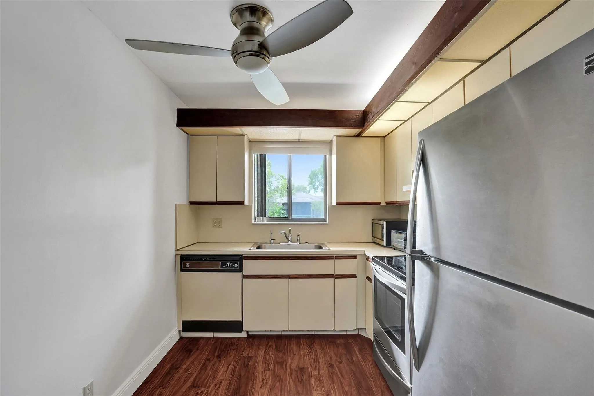 7432 Ashmont Circle, #208