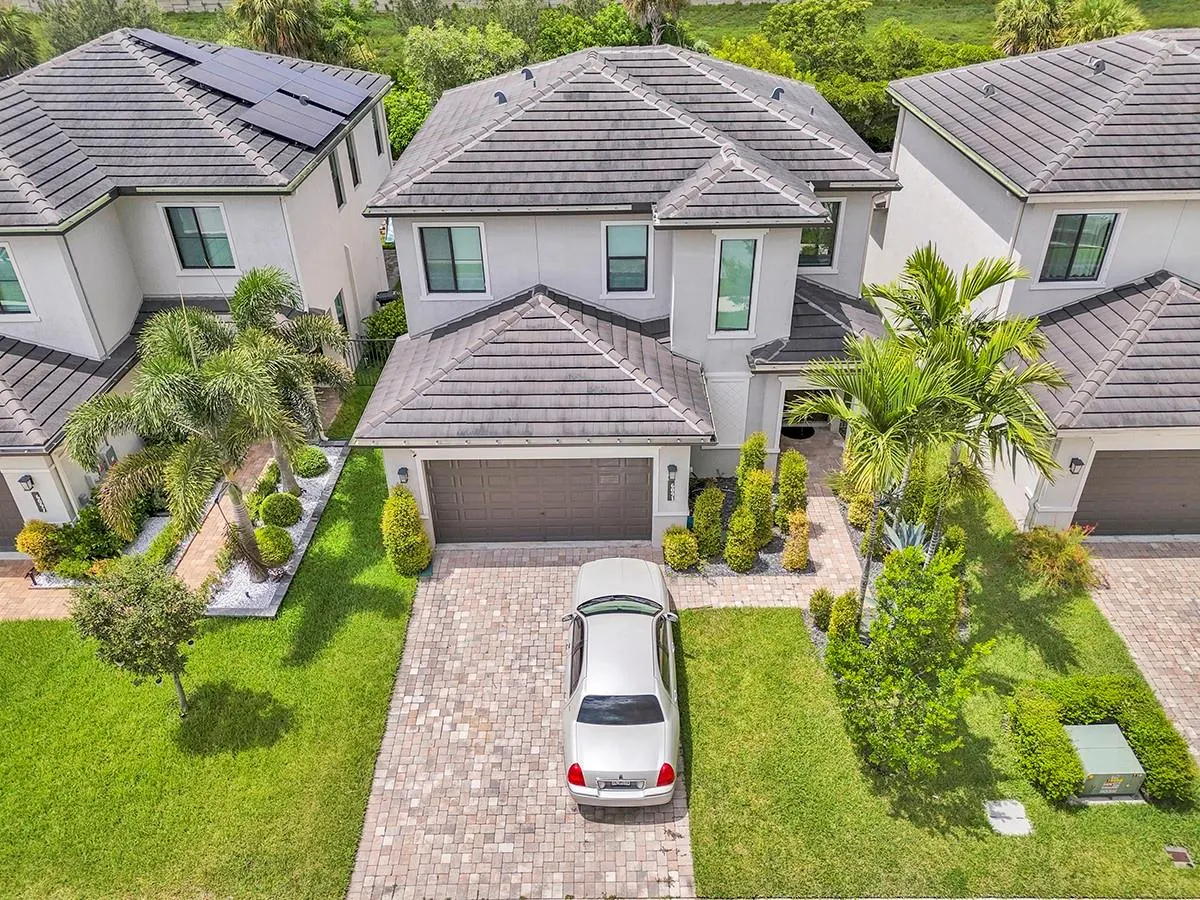 6091 Yerba Buena Ct