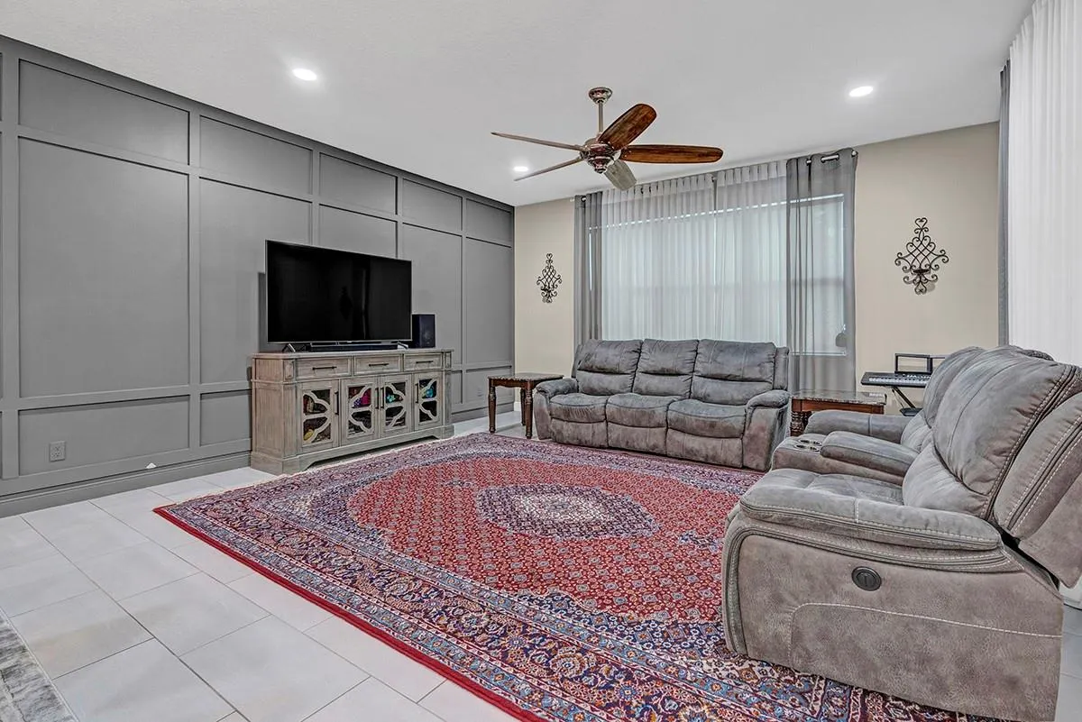 6091 Yerba Buena Ct
