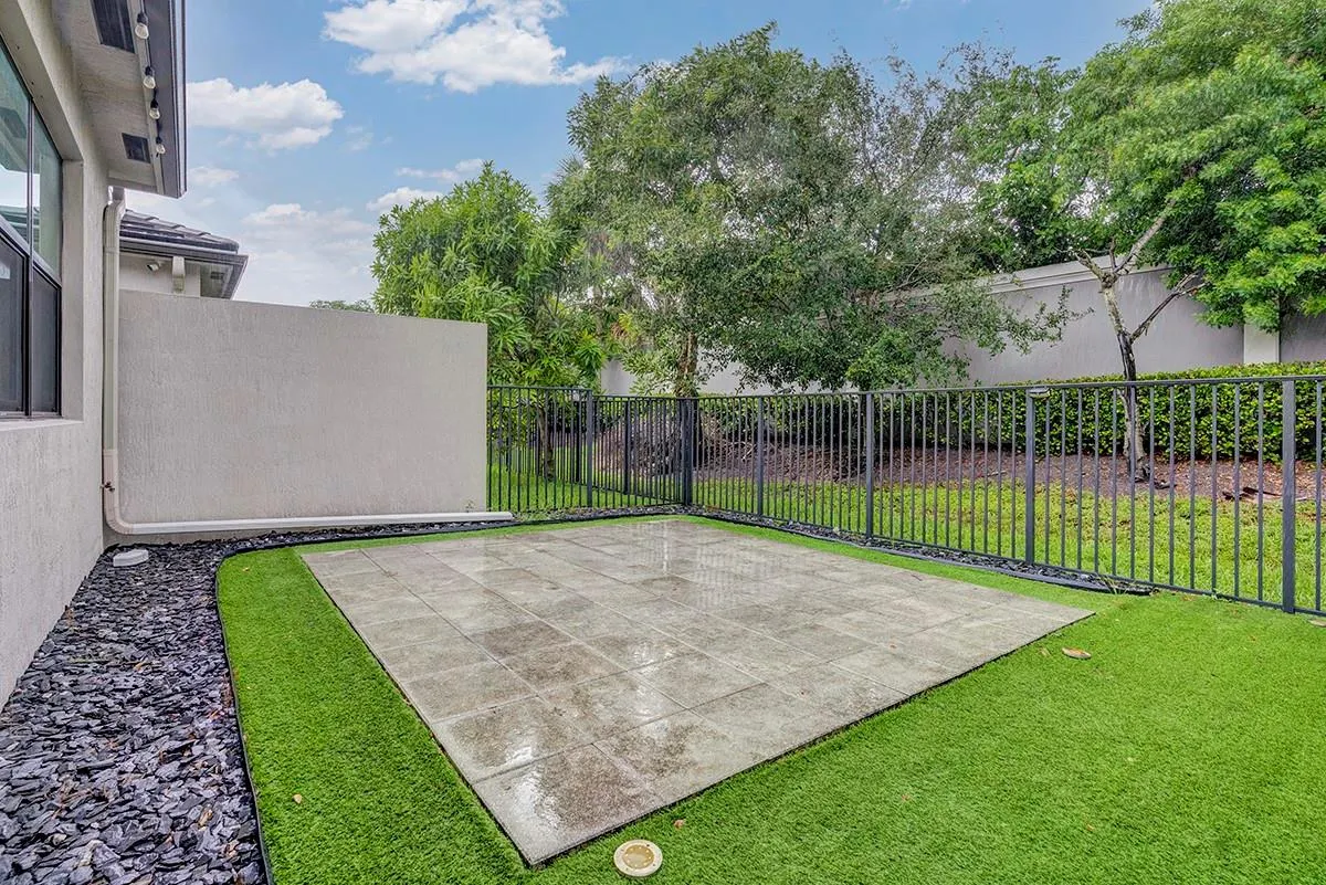6091 Yerba Buena Ct