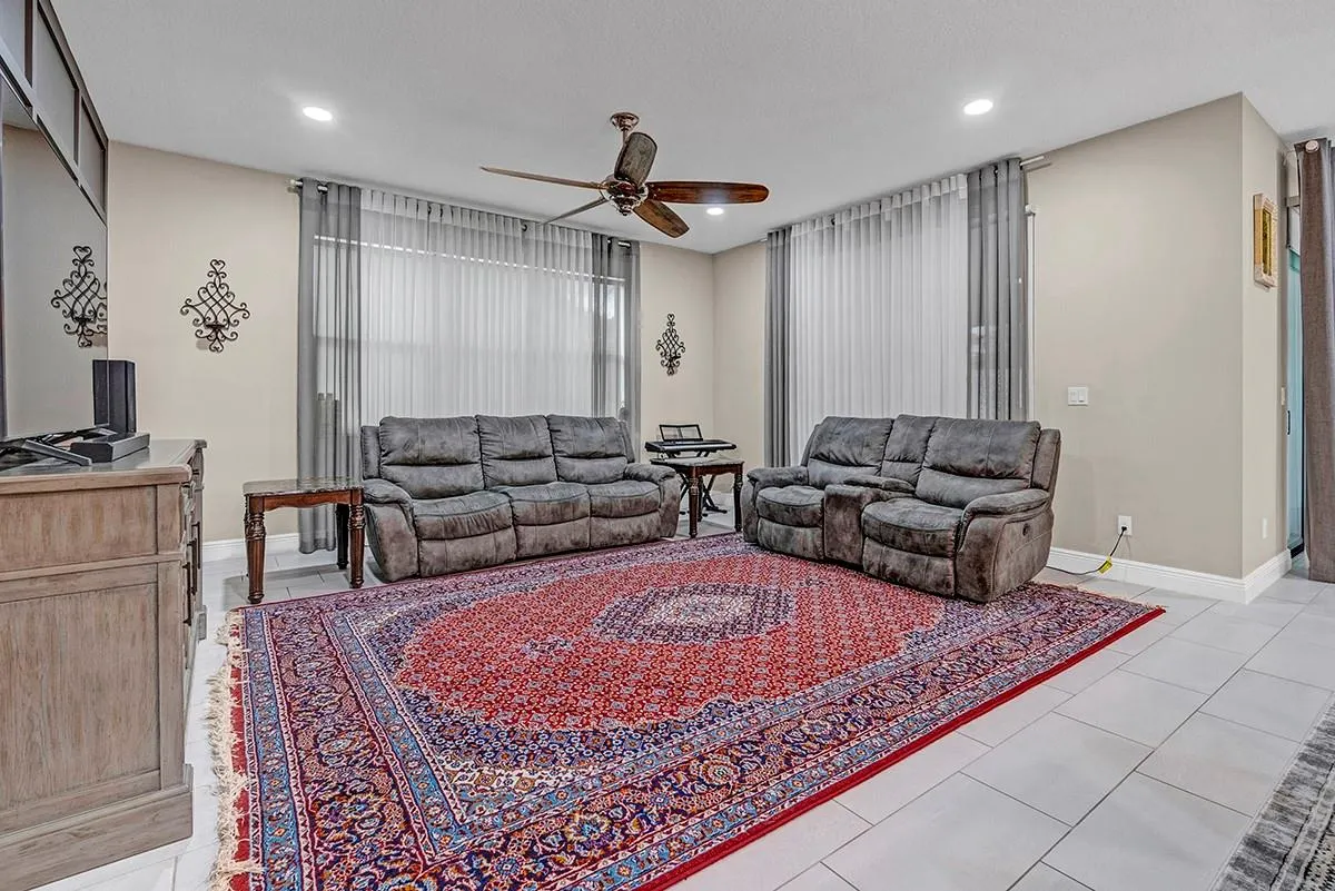 6091 Yerba Buena Ct