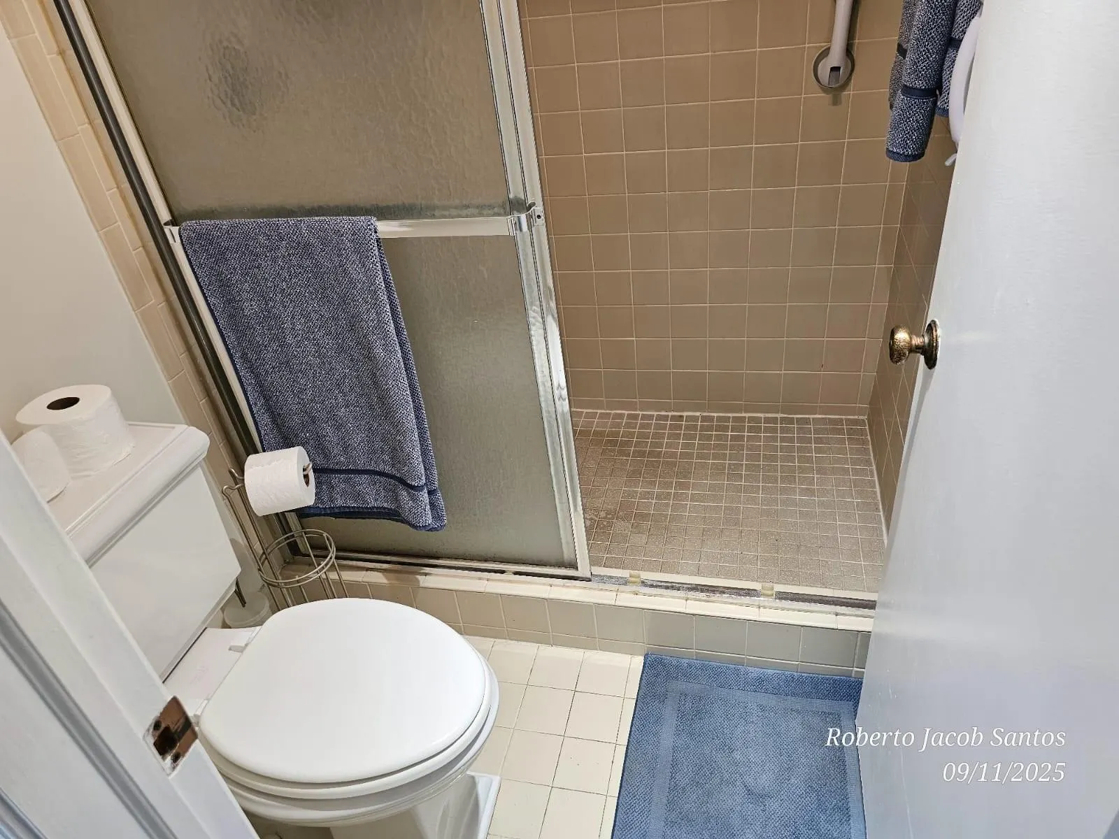 23305 Barwood Ln, #207
