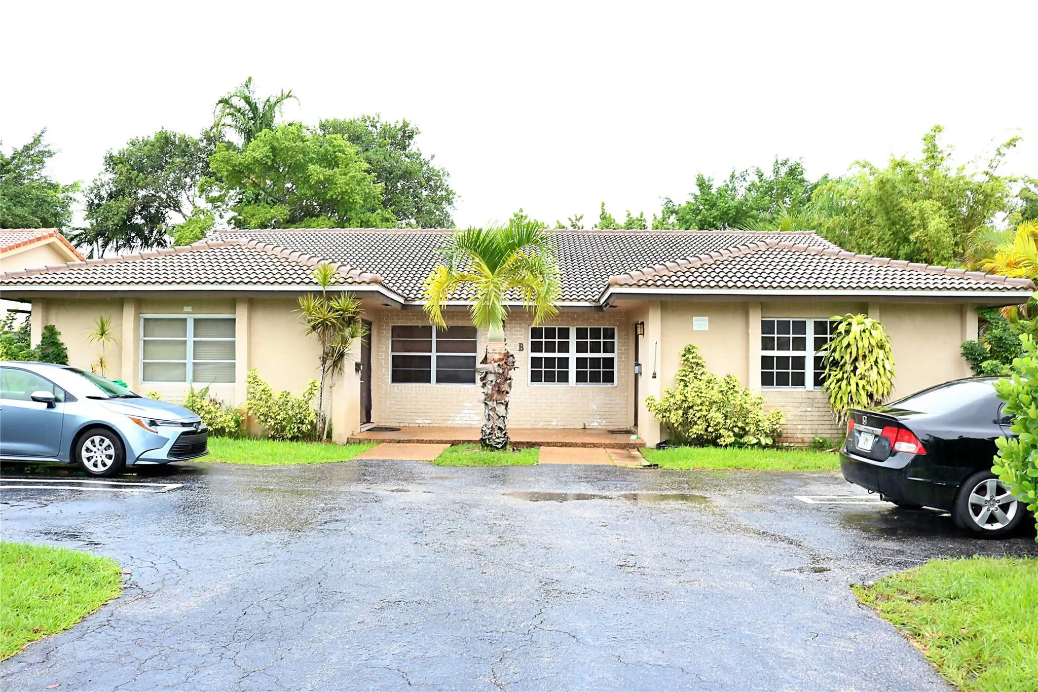 11200 NW 39th St