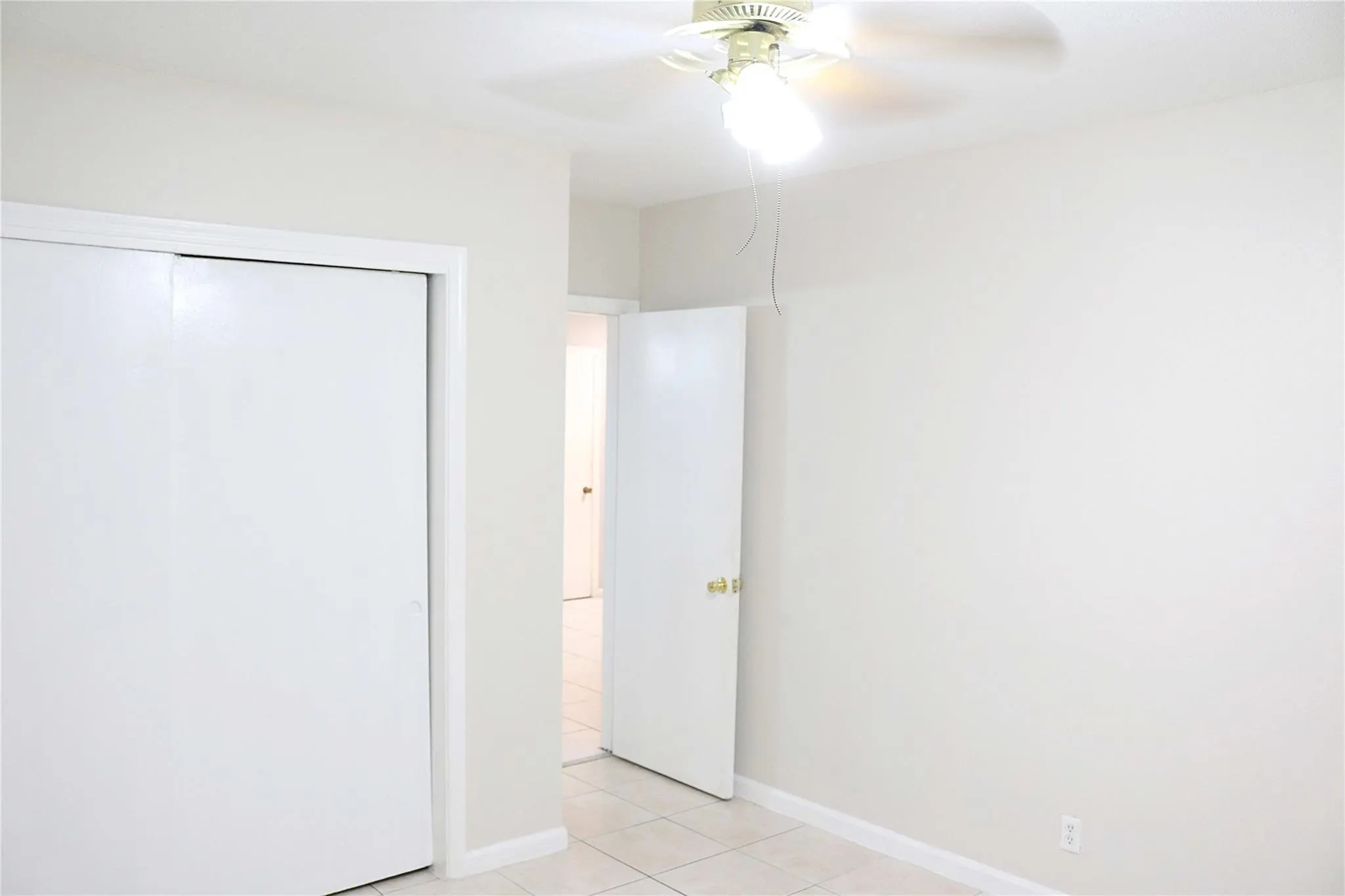 11200 NW 39th St