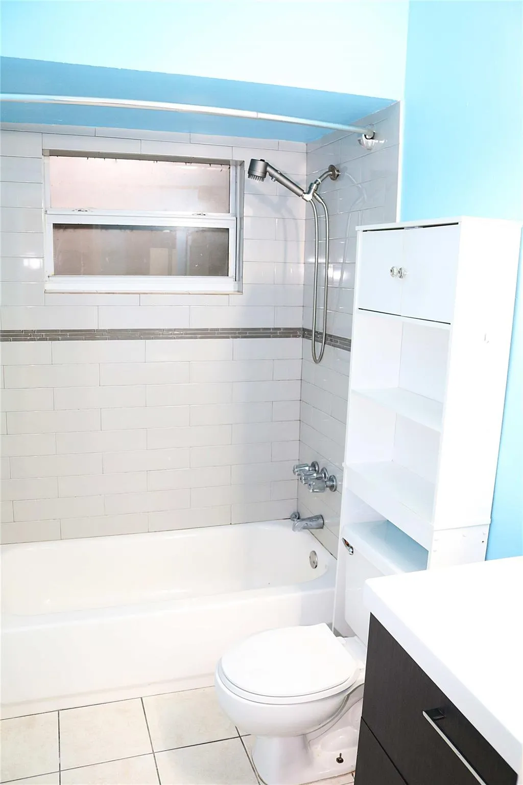 11200 NW 39th St