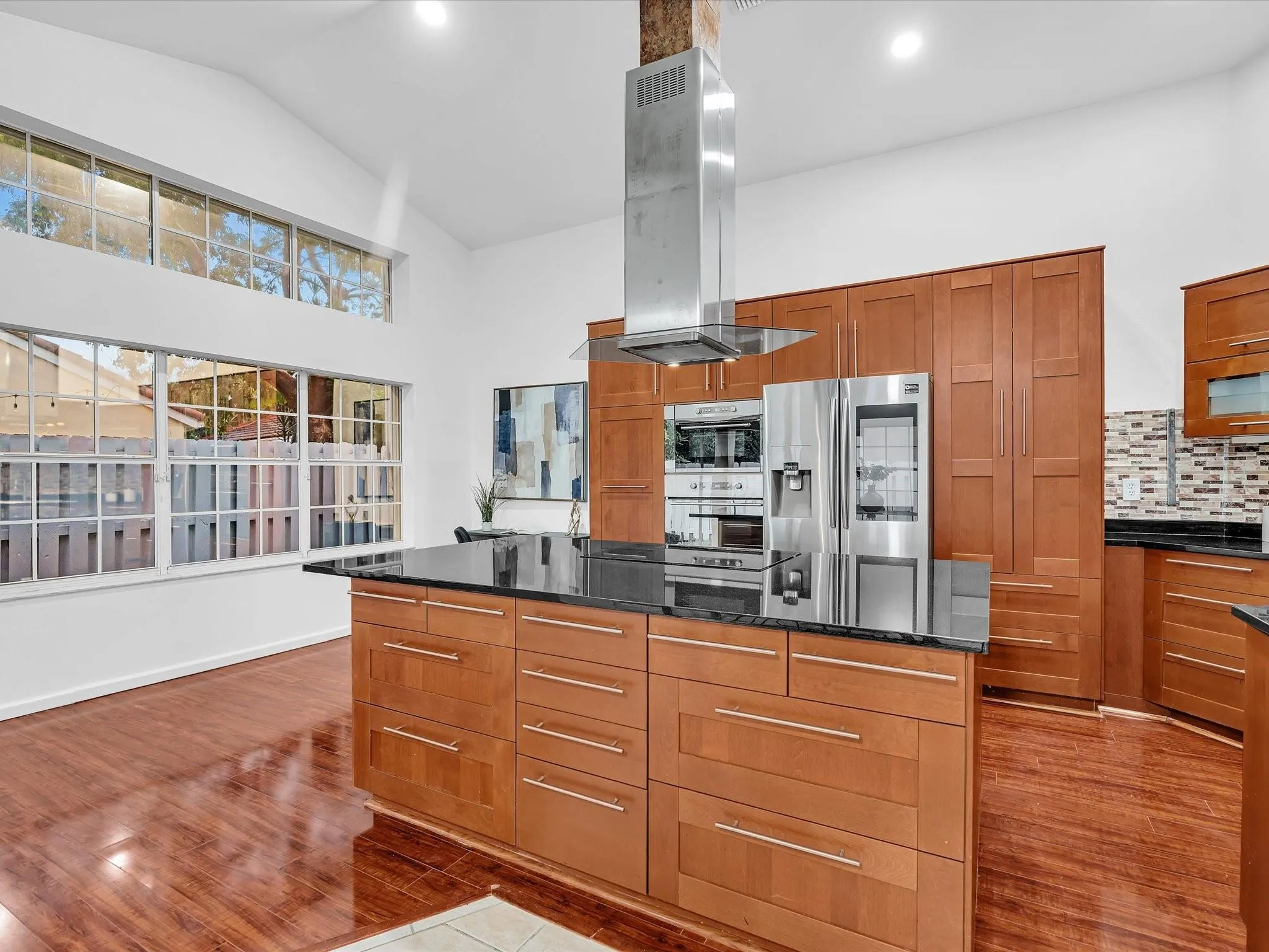 255 Somerset Way